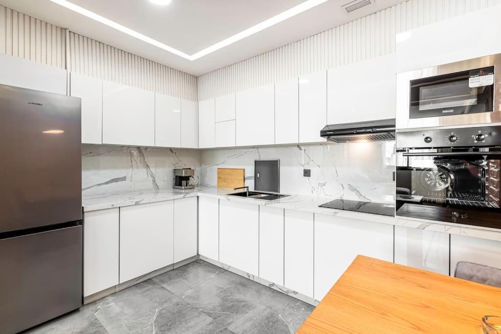 Modern And Luxurious Apartment Rabat Kültér fotó